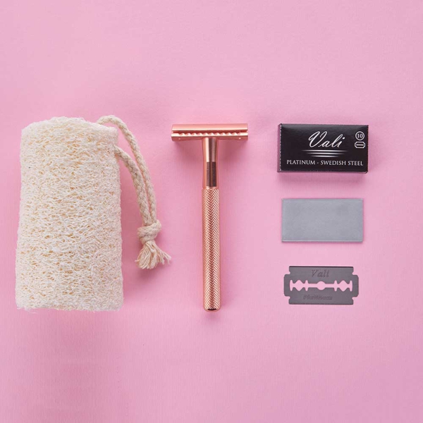 freya shaving set pink background